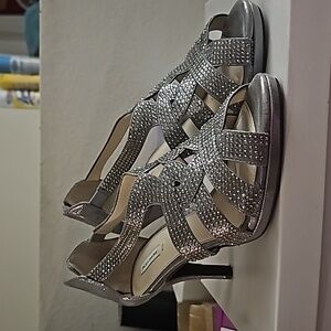 Alex Marie Leeanne Silver Bling Shoes Size 10